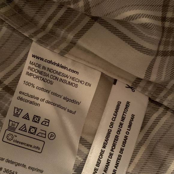 Calvin Klein Button Up Plaid - Picture 5 of 7